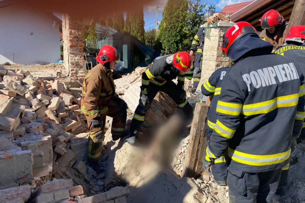 Ce spune IPJ Prahova despre accidentul în care un muncitor a murit și altul a fost rănit, după prăbușirea unui zid, în Câmpina