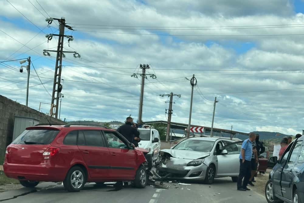 Accident rutier în Filipeștii de Pădure: un bărbat rănit și transportat la spital