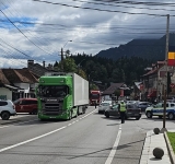 UPDATE/ Trafic îngreunat pe DN1, în stațiunea Bușteni, din cauza unui camion rămas în pană