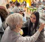 „Adoptă un bunic” – punte între generații, la Centrul Rezidențial pentru Persoane Vârstnice Fîntînele