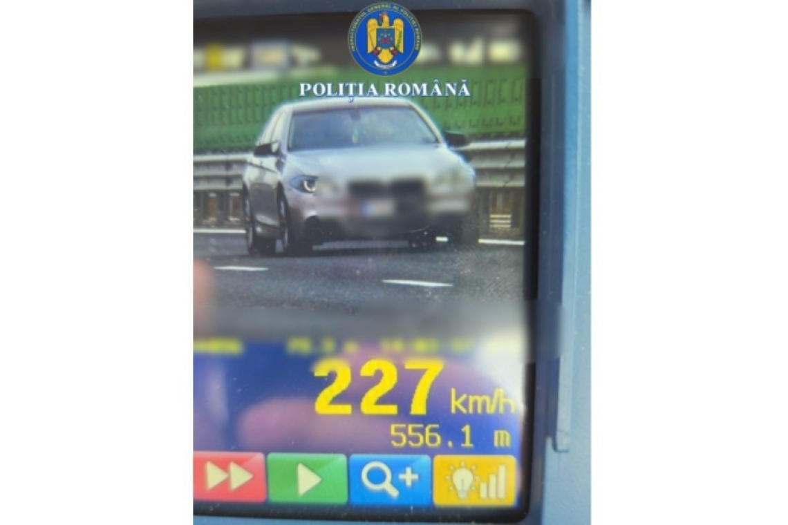 Un tânăr din Prahova, prins gonind cu 227 km/h pe autostrada A0