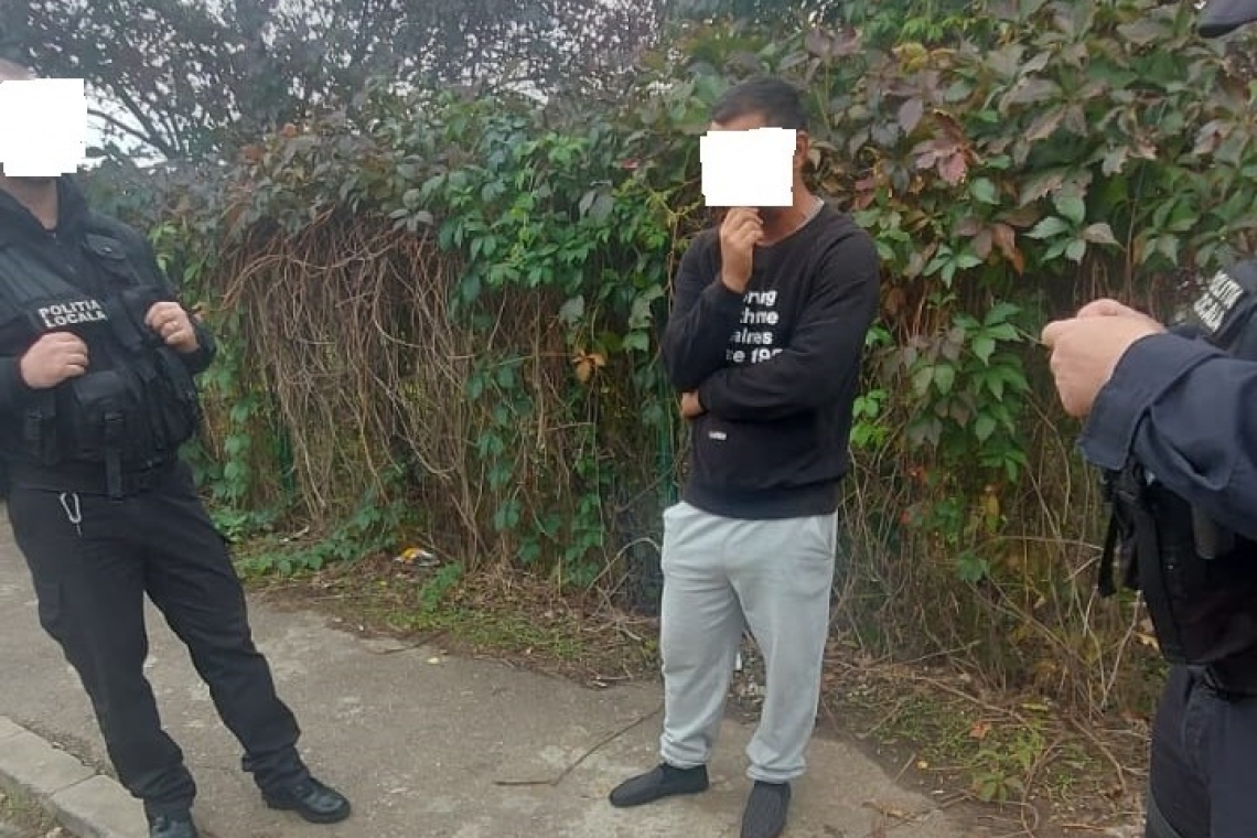 Un bărbat din Prahova, amendat pentru obscenități în public, în zona Gării de Vest din Ploiești