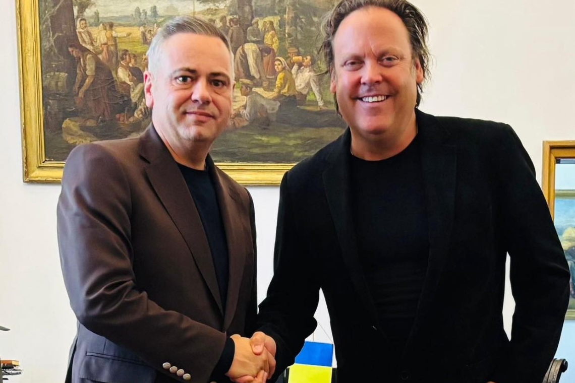 Povești adevărate din satele României: jurnalistul britanic Charlie Ottley susține producătorii care dau viață tradițiilor