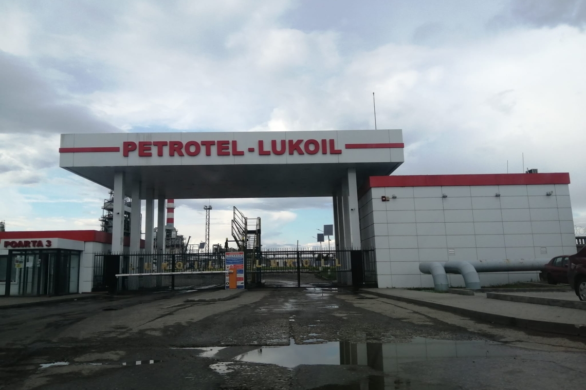 Petrotel-Lukoil, prima reacție după explozia în care a fost rănit un bărbat