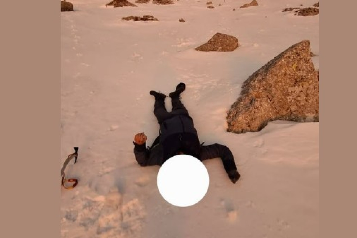 Tânăr de 17 ani, rănit grav după ce s-a aventurat singur pe un traseu dificil din Munții Bucegi