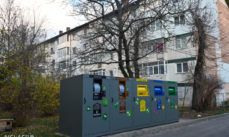 Eco-insule cu acces pe bază de card și cod QR la Sinaia