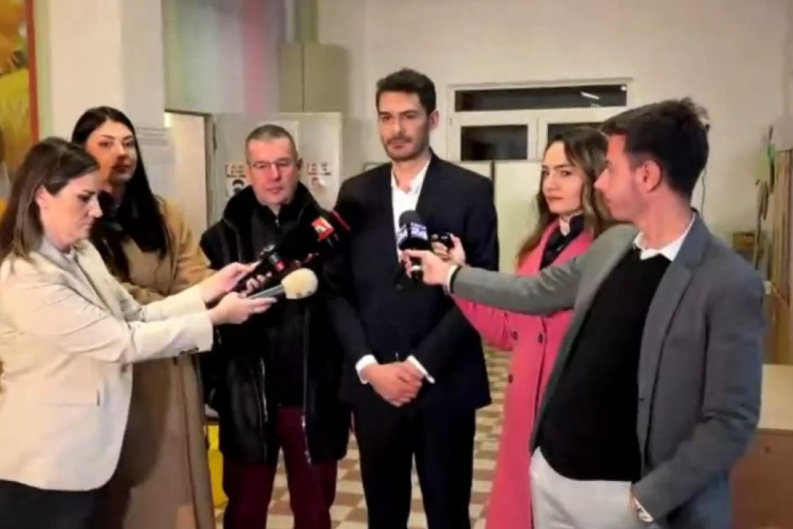 Unul dintre candidații la funcția de primar al Capitalei nu a venit la ora anunțată pentru a-și exprima votul: ”Ne-am trezit mai greu...”