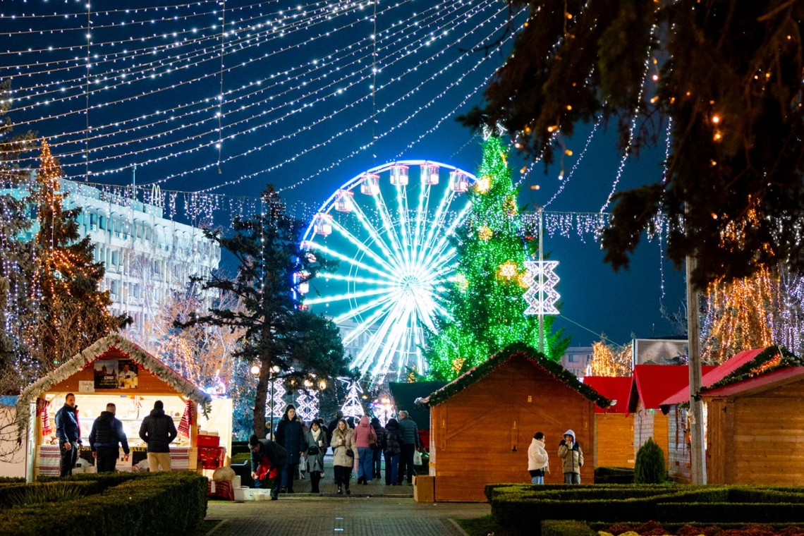 Controale ISU Prahova la Târgul de Crăciun din Ploiești | Nereguli la cablurile electrice de la căsuțe și roata panoramică!