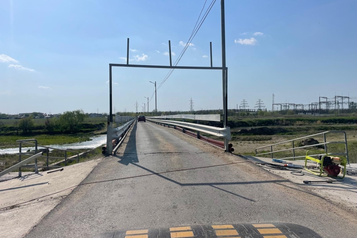 Circulație închisă temporar pe podul metalic de la Pantazi