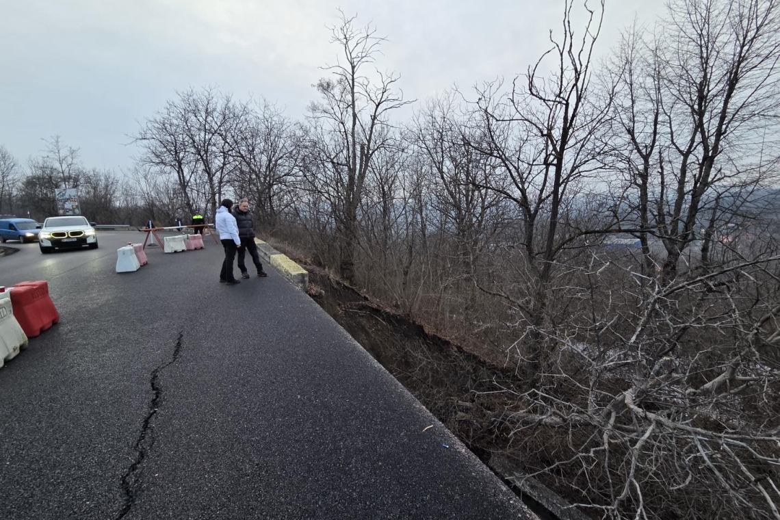 Alunecare de teren pe Bulevardul Carol I din Câmpina. Președintele CJ: ”Siguranța cetățenilor rămâne prioritatea absolută”