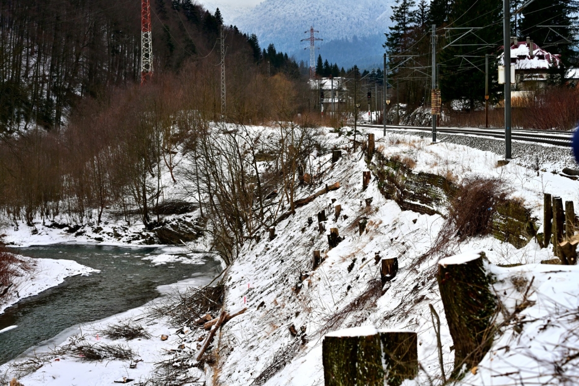 Verificări pe șantierul centurii Azuga-Bușteni, în zona căii ferate București-Brașov. Virgil Nanu: proiectul nu este în pericol!