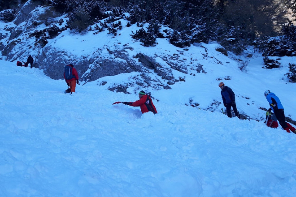 Risc însemnat de avalanșe în Munții Bucegi, la altitudini de peste 1.800 de metri