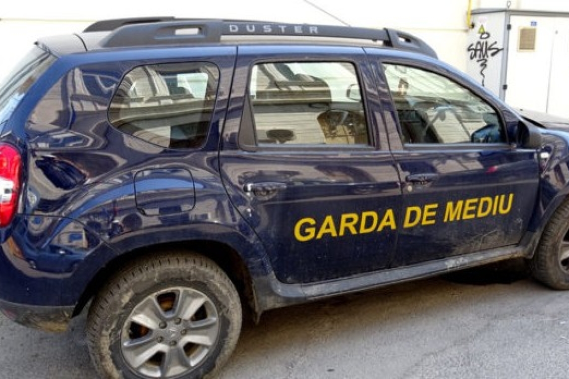 Amendă de 7.500 de lei pentru un service auto din Ploiești, în urma unui control al Gărzii de Mediu