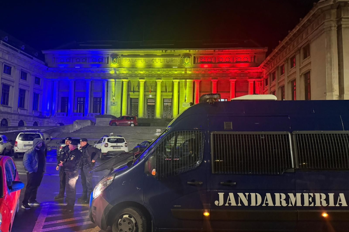 Ploiești | Portofel cu bani și documente, returnat proprietarului cu sprijinul jandarmilor, în centrul municipiului