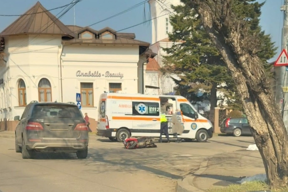 Motociclist de 84 de ani, implicat într-un accident produs într-o intersecție din Ploiești