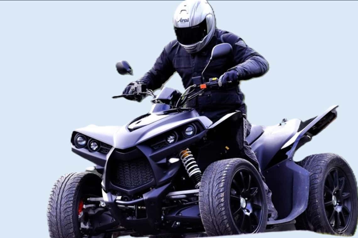Un bărbat din Azuga a fost reținut după ce a ieșit la plimbare cu un ATV neînmatriculat. Era și băut și nu avea permis