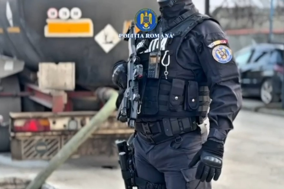 Deșeuri periculoase deversate în pârâul Dâmbu. Percheziții de amploare în Prahova