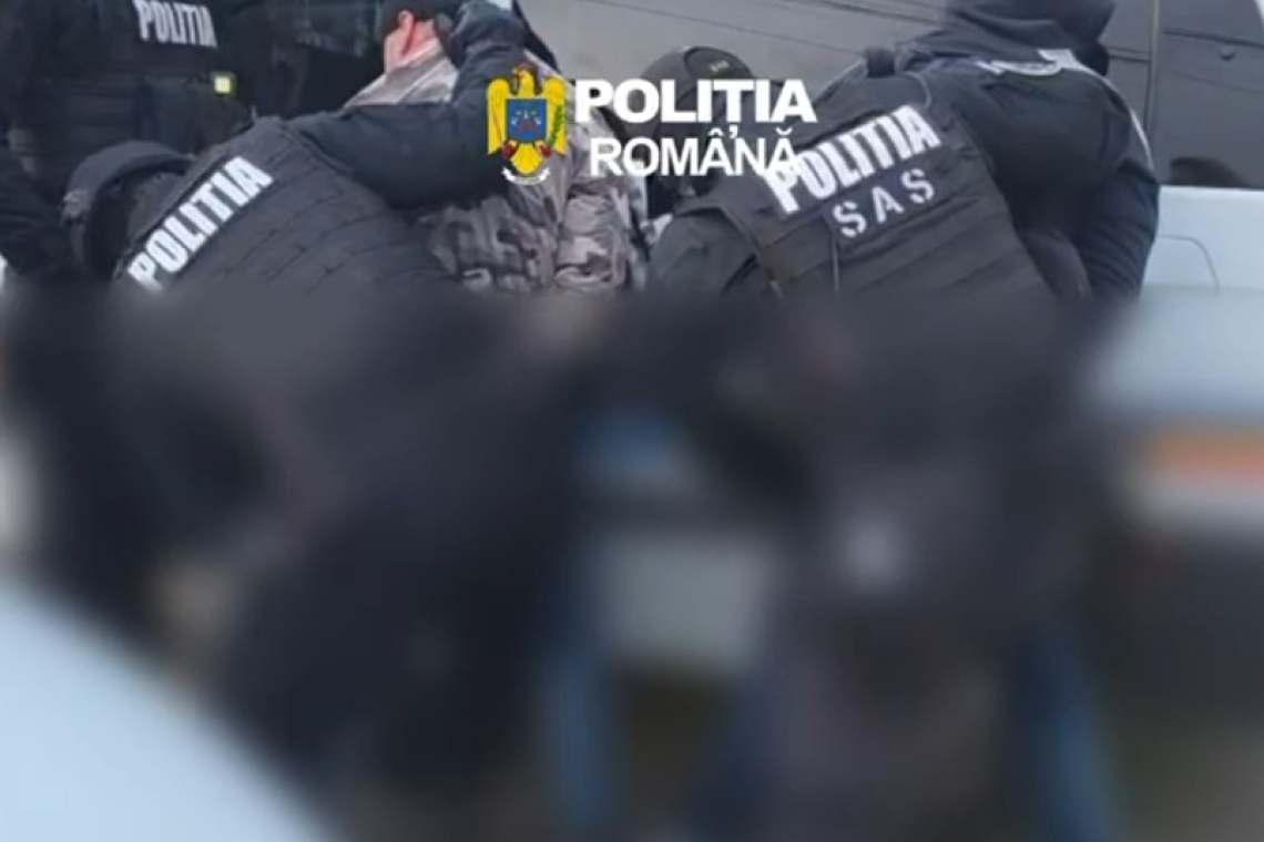 Flagrant în Prahova | Doi bărbați prinși cu mascații după o serie de furturi de 200.000 de euro