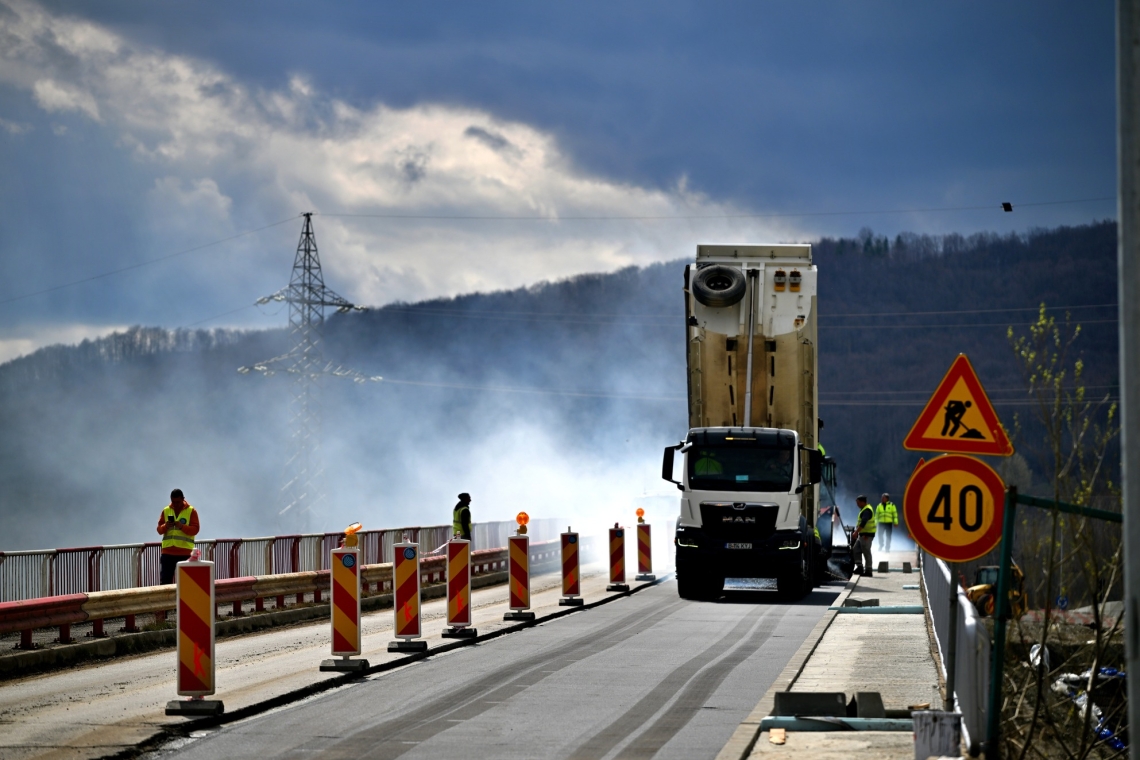 Lucrările la podul de pe DJ 101R Breaza–Comarnic, peste râul Prahova, au intrat într-o nouă etapă