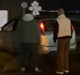 Un șofer băut a rămas blocat cu mașina pe calea ferată, în Dumbrava