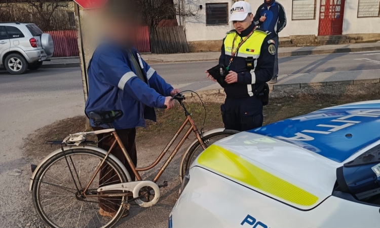 Mii de sancțiuni date de polițiștii prahoveni de la Rutieră pentru pietoni și bicicliști, în primele trei luni ale anului