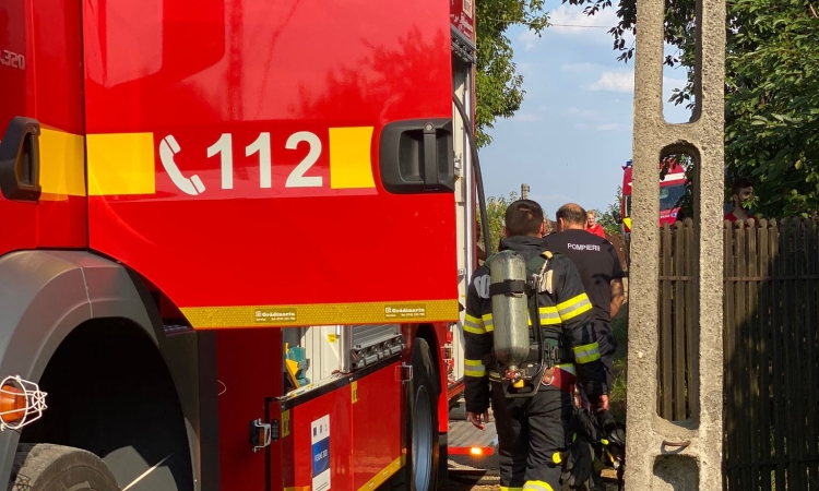 Un bărbat căzut dintr-o barcă, pe un lac din Boldești Grădiștea, este căutat de pompieri 