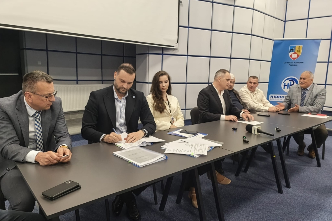 Hidro Prahova a semnat un contract de peste 239 milioane de lei, pentru modernizarea și extinderea infrastructurii de apă și canalizare în Slănic, Vărbilău și Ștefești