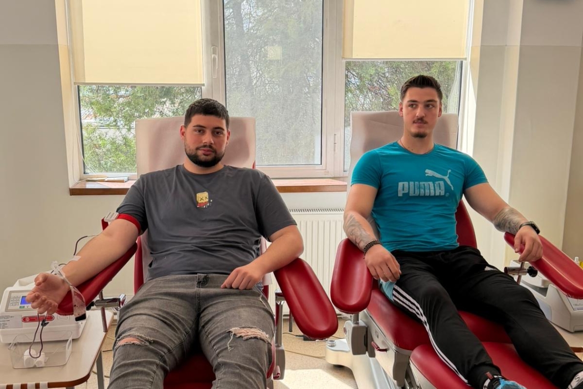 Zeci de studenți ai UPG Ploiești au donat sânge, pentru a salva vieți!