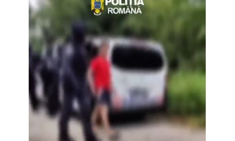 Instructorul de înot de la CS Câmpina, acuzat de agresarea sexuală a unei copile de 12 ani, a fost reținut