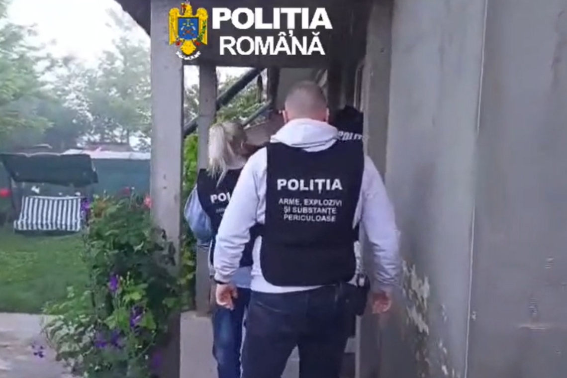Scenariu demn de un film, în Ciorani. Un bărbat a inventat un atac armat și s-a ales cu percheziții și dosar penal pentru mai multe infracțiuni