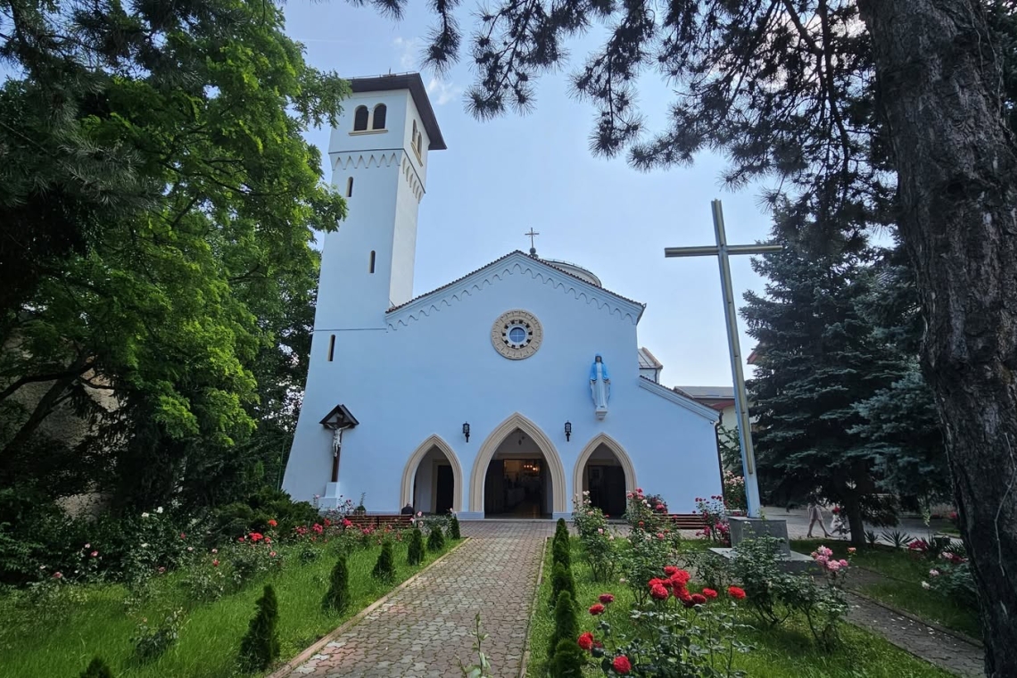 Procesiune religioasă de sărbătoarea catolică Corpus Domini, duminică, în Ploiești