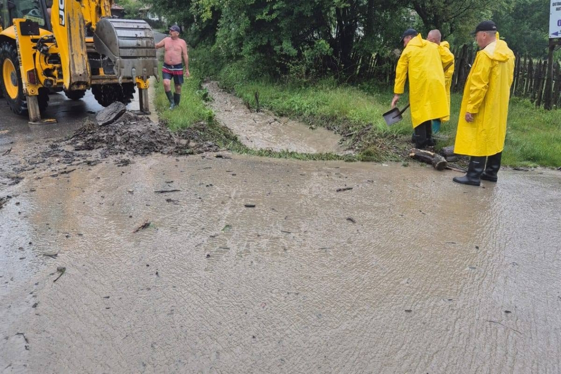 Un nou episod de vreme severă a lovit în plin Valea Doftanei. Ploaia torențială, grindina și torenții au provocat pagube în mai multe cartiere