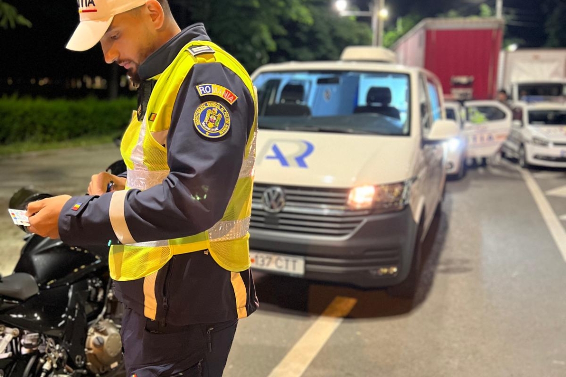 Zeci de sancțiuni și 8 certificate de înmatriculare reținute în urma unei acțiuni rutiere desfășurate în Ploiești, noaptea trecută