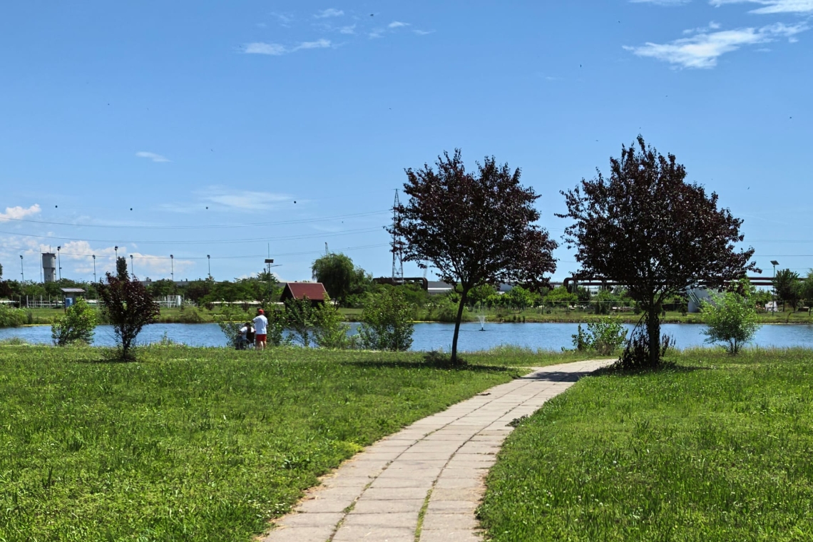 Parcul Municipal Vest, singura zonă de relaxare a Ploieștiului. Vă place? (video)