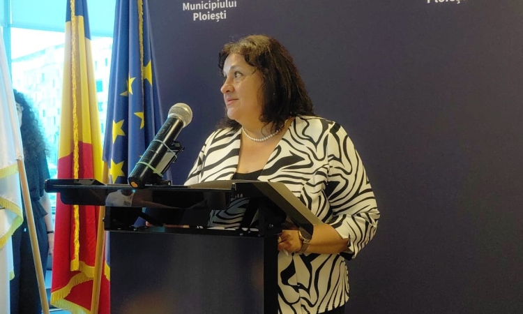 Prof. Carmen Băjenaru, de la Colegiul Național ”I.L. Caragiale”, a depus jurământul în cadrul Consiliului Local Ploiești