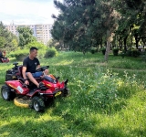 SGU Ploiești accelerează întreținerea spațiilor verzi de pe domeniul public cu utilaje de ultimă generație
