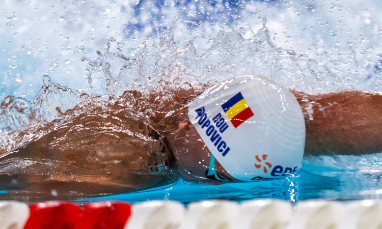 David Popovici, pe primul loc, la prima semifinală de 200 de metri liber, la Campionatul European de Înot de la Paris