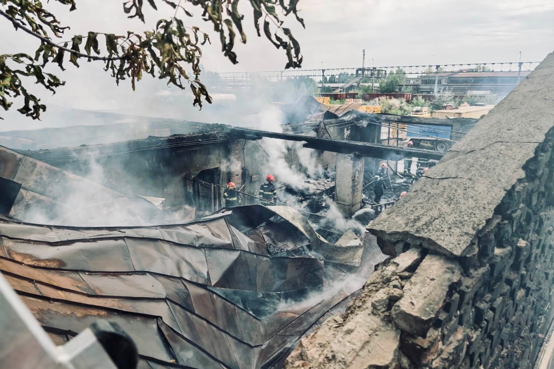 Pompierii au stabilit cauza probabilă a incendiului de lângă rafinăria Petrotel-LukOil din Ploiești