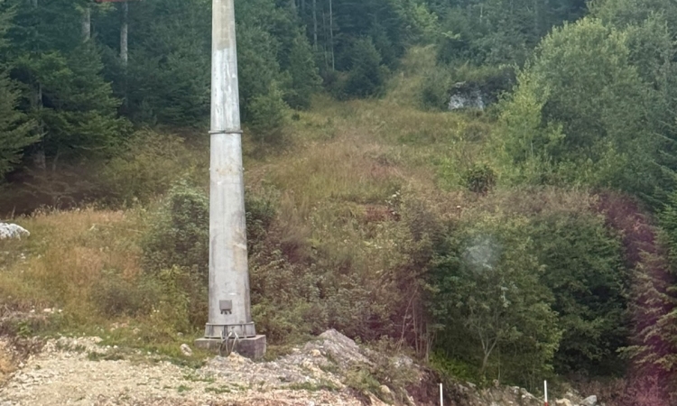 Gondola Sinaia nu mai funcționează, din cauza deplasării înregistrate la unul dintre piloni. Se fac verificări pentru a depista cauza exactă a problemei