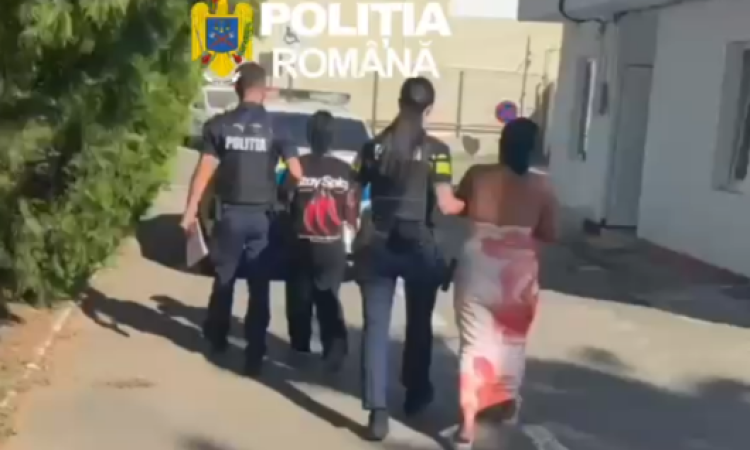 Două femei, reținute după ce ar fi încercat să fure produse în valoare de 860 de lei, dintr-un magazin din Ploiești