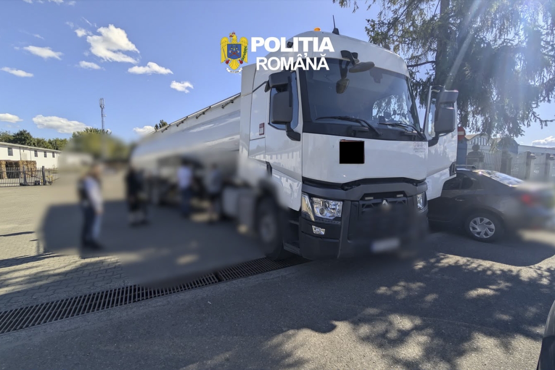 Percheziții în Ploiești și Starchiojd, la suspecți de furt de combustibil din autocisterne. Doi bărbați au fost reținuți