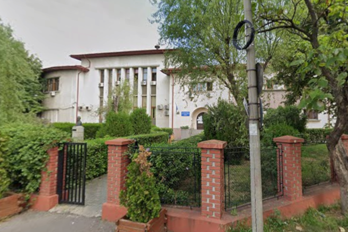 Cât câștigă șefii din învățământul preuniversitar prahovean: venituri brute de până la 18.436 de lei, în septembrie