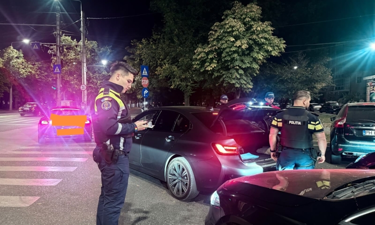 Razie în miez de noapte pe străzile din Ploiești 