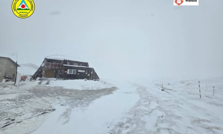 Intervenție Salvamont la Vf. Omu. O turistă din Israel s-a accidentat la genunchi