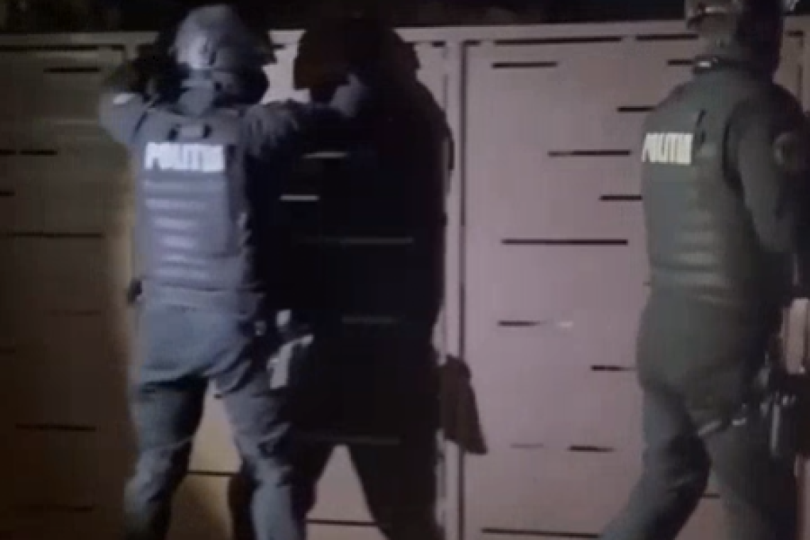Percheziții în Lipănești după un scandal violent. Două persoane, duse la audieri
